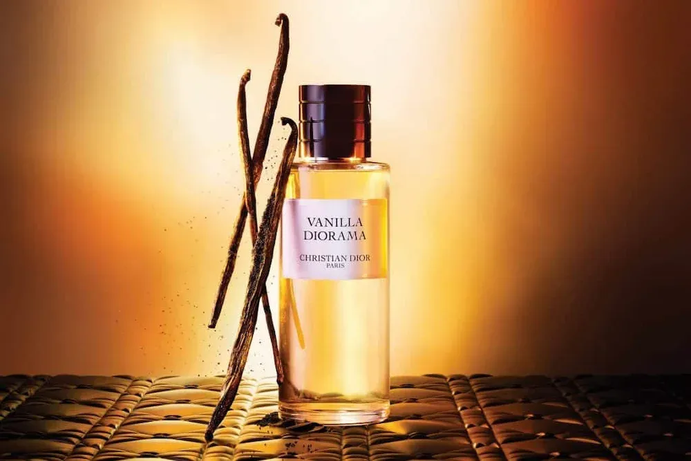 عطر گرمی گرم | رایحهای دلنشین برای پاییز و زمستان